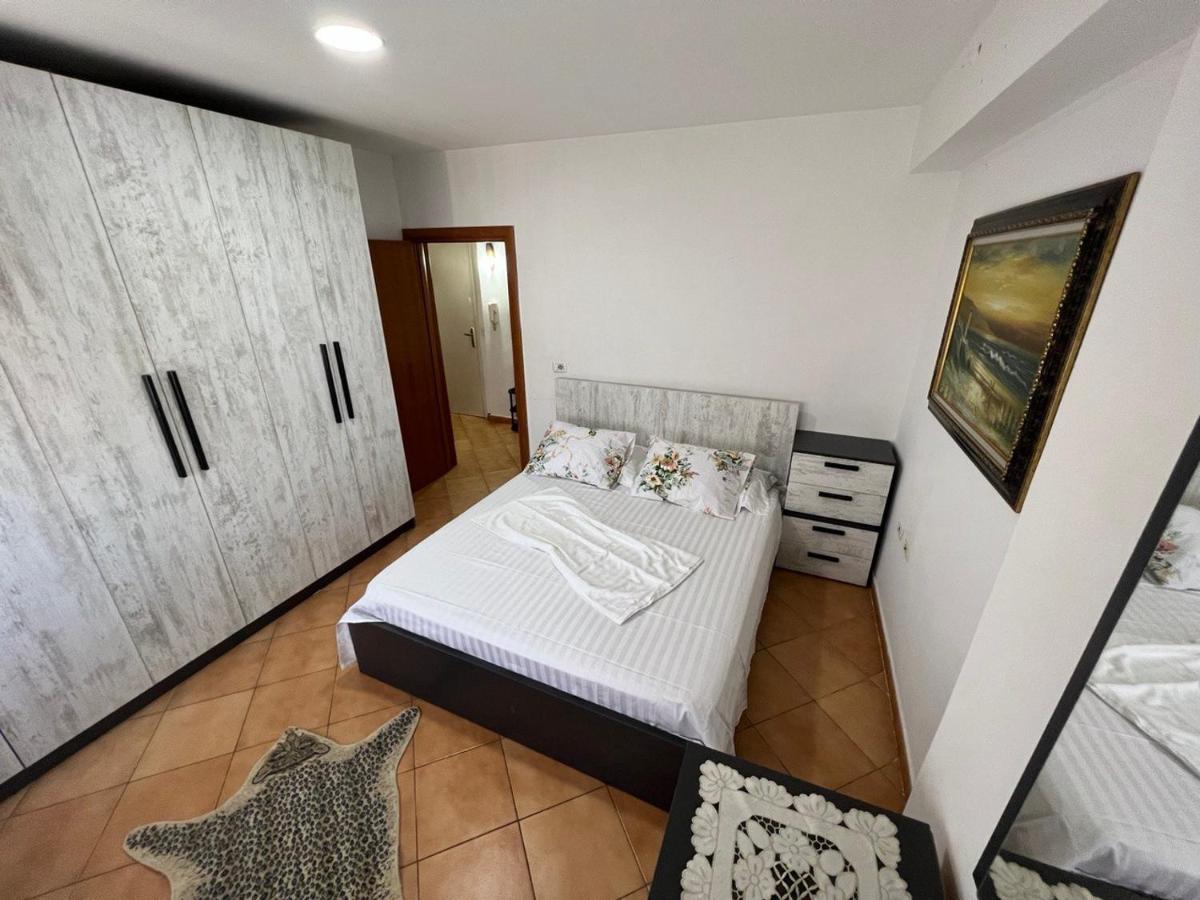 Apartament Main *